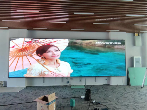 西乡P1.53led小间距屏安装案例